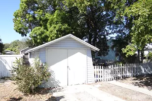 611 N E St, Lake Worth Beach, FL 33460 - Photo 22