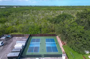 841 SW South River Dr, Stuart, FL 34997 - Photo 30