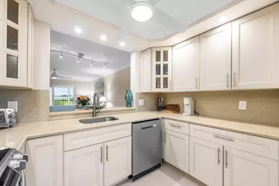 7286 Huntington Lane #301, Delray Beach, FL 33446 - Photo 6