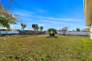 434 SW Lacroix Ave, Port Saint Lucie, FL 34953 - Photo 26