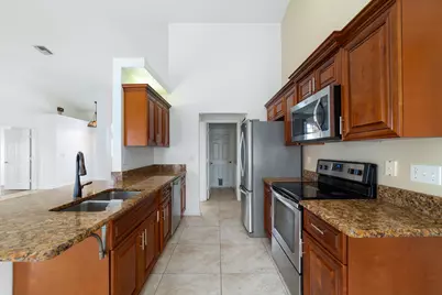 434 SW Lacroix Avenue, Port Saint Lucie, FL 34953 - Photo 10
