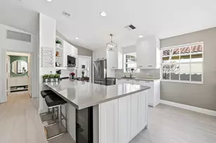 8190 St Johns Ct, Wellington, FL 33414 - Photo 8