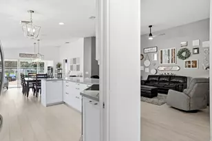 8190 St Johns Ct, Wellington, FL 33414 - Photo 4