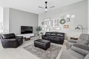 8190 St Johns Ct, Wellington, FL 33414 - Photo 6