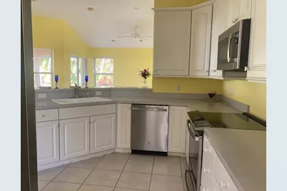 8437 SE Woodcrest Place, Hobe Sound, FL 33455 - Photo 6