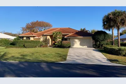 8437 SE Woodcrest Place, Hobe Sound, FL 33455 - Photo 1