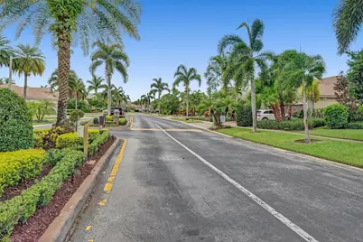 2933 E Fontana Court, West Palm Beach, FL 33411 - Photo 6