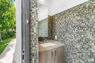 810 Palm Trail, Delray Beach, FL 33483 - Photo 34