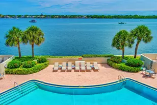 130 Lakeshore Dr, Juno Beach, FL 33408 - Photo 2