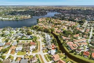 12912 Meadowbreeze Dr, Wellington, FL 33414 - Photo 40