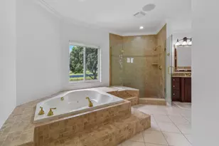 2801 Embassy Dr, West Palm Beach, FL 33401 - Photo 18
