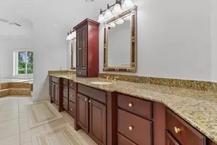 2801 Embassy Dr, West Palm Beach, FL 33401 - Photo 16