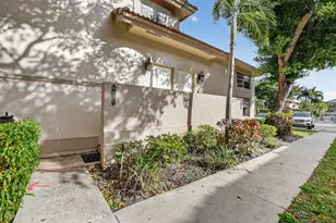 6671 Via Regina, Boca Raton, FL 33433 - Photo 2