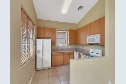 5913 Spring Lake Terrace, Fort Pierce, FL 34951 - Photo 12