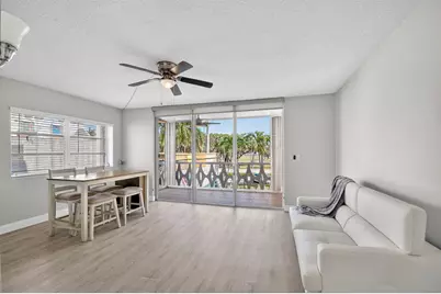 15 S Golfview Road #201, Lake Worth, FL 33460 - Photo 2