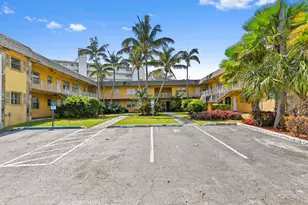 240 Croton Ave, Lantana, FL 33462 - Photo 2