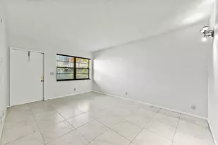 240 Croton Ave, Lantana, FL 33462 - Photo 6