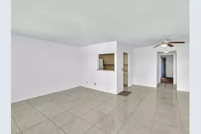 271 Tilford M #271, Deerfield Beach, FL 33442 - Photo 4