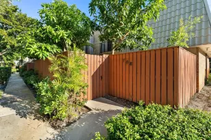 1700 Embassy Dr, West Palm Beach, FL 33401 - Photo 6