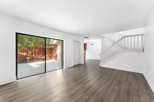 1700 Embassy Dr, West Palm Beach, FL 33401 - Photo 10