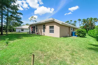 146 Fernwood Crescent, Royal Palm Beach, FL 33411 - Photo 10