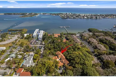 16 Via Lago, Boynton Beach, FL 33435 - Photo 10