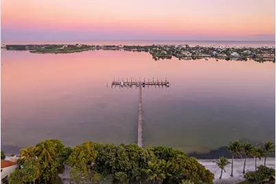 16 Via Lago, Boynton Beach, FL 33435 - Photo 2