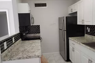 637 Executive Center Dr, West Palm Beach, FL 33401 - Photo 6