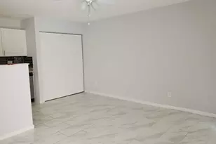 637 Executive Center Dr, West Palm Beach, FL 33401 - Photo 20