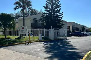 637 Executive Center Dr, West Palm Beach, FL 33401 - Photo 2