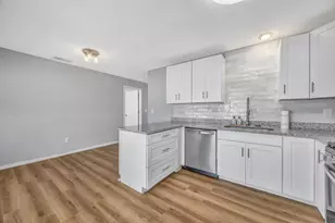 22644 St Thomas Cir, Lutz, FL 33549 - Photo 10