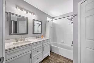 22644 St Thomas Cir, Lutz, FL 33549 - Photo 24