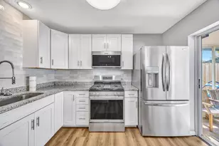 22644 St Thomas Cir, Lutz, FL 33549 - Photo 12