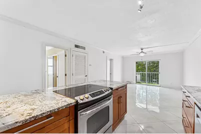 2900 Banyan Street #202, Fort Lauderdale, FL 33316 - Photo 10