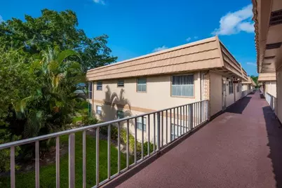 657 Brittany N, Delray Beach, FL 33446 - Photo 4