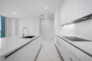 220 Lake Shore Dr, West Palm Beach, FL 33403 - Photo 8