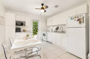 1013 Upland Rd, West Palm Beach, FL 33401 - Photo 8