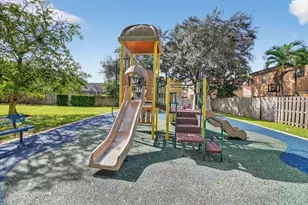 4274 NW 1st Pl, Deerfield Beach, FL 33442 - Photo 18