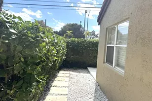 4274 NW 1st Pl, Deerfield Beach, FL 33442 - Photo 16