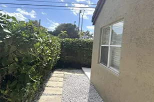 4274 NW 1st Pl, Deerfield Beach, FL 33442 - Photo 14