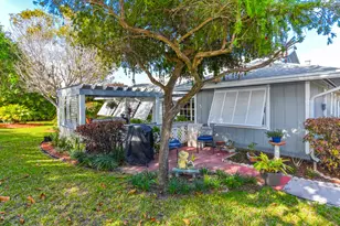 7886 SE Trenton Ave, Hobe Sound, FL 33455 - Photo 12