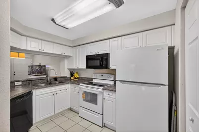 2727 Anzio Court #203, Palm Beach Gardens, FL 33410 - Photo 10