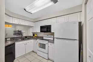 2727 Anzio Ct, Palm Beach Gardens, FL 33410 - Photo 10