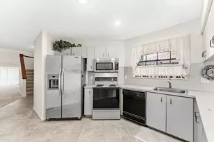 8638 Eagle Run Dr, Boca Raton, FL 33434 - Photo 10