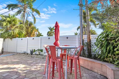 733 SE 10th Avenue, Deerfield Beach, FL 33441 - Photo 30