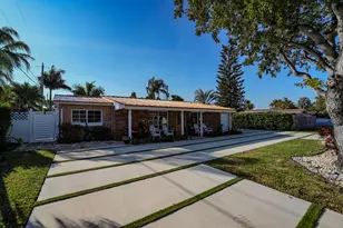 733 SE 10th Ave, Deerfield Beach, FL 33441 - Photo 2