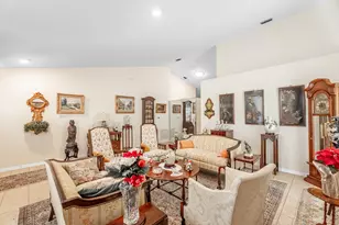 445 NW Sherry Ln, Port Saint Lucie, FL 34986 - Photo 4