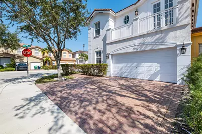 8741 NW 110th Avenue, Doral, FL 33178 - Photo 4