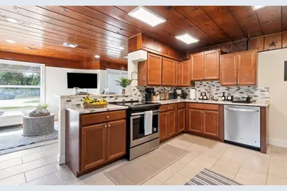 727 S Lake Drive, Lantana, FL 33462 - Photo 16