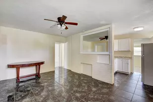 1109 S E St, Lake Worth Beach, FL 33460 - Photo 4